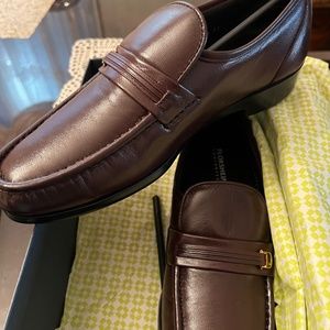 Mens shoes